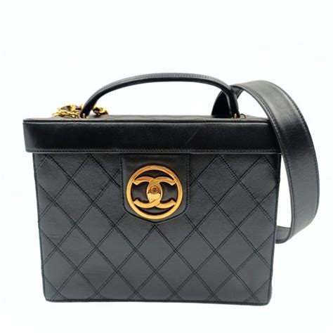 chanel in pelle nera matelasse usata|CHANEL Pre.